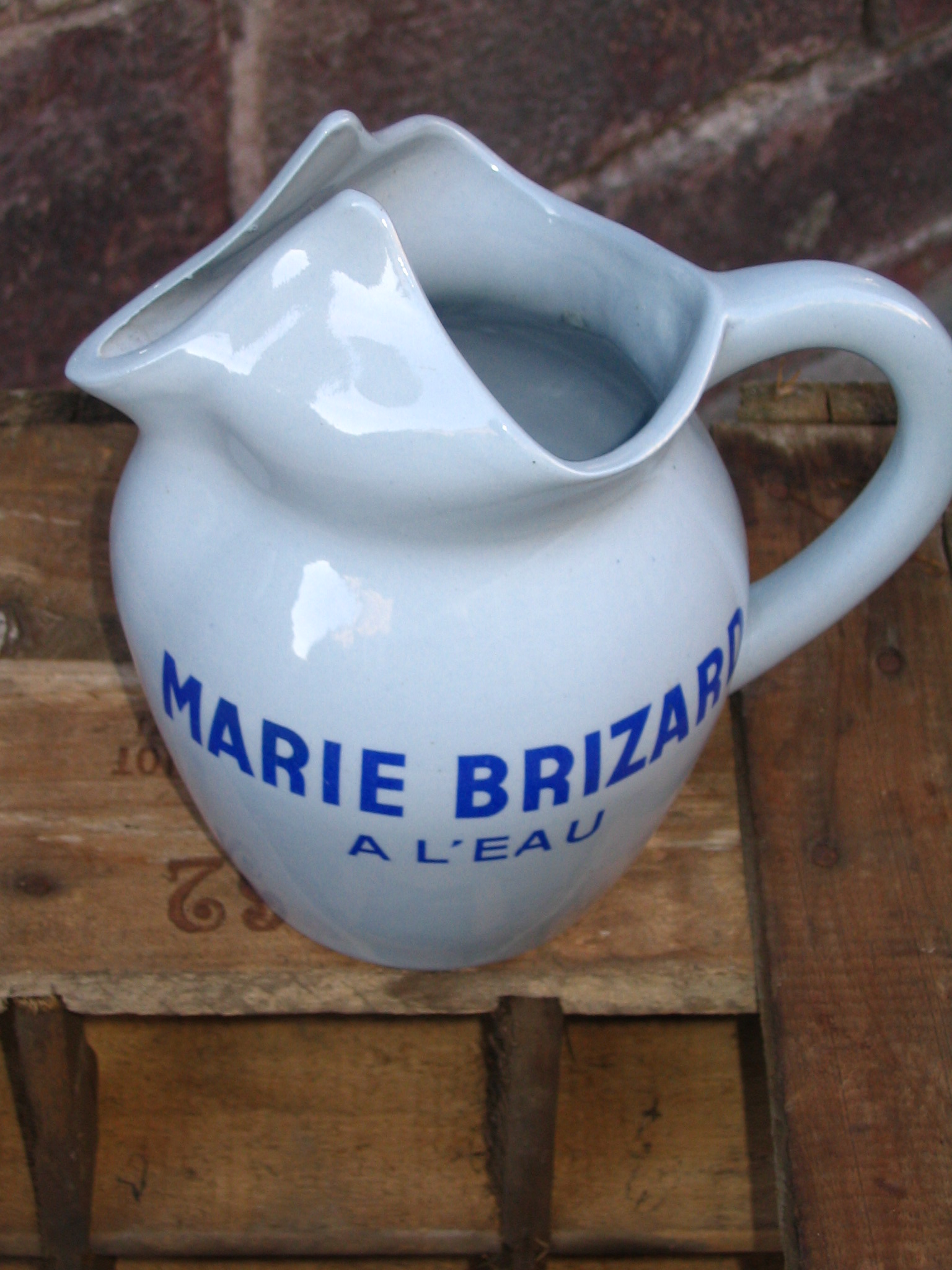 pichet_Marie_Brizard_003.jpg